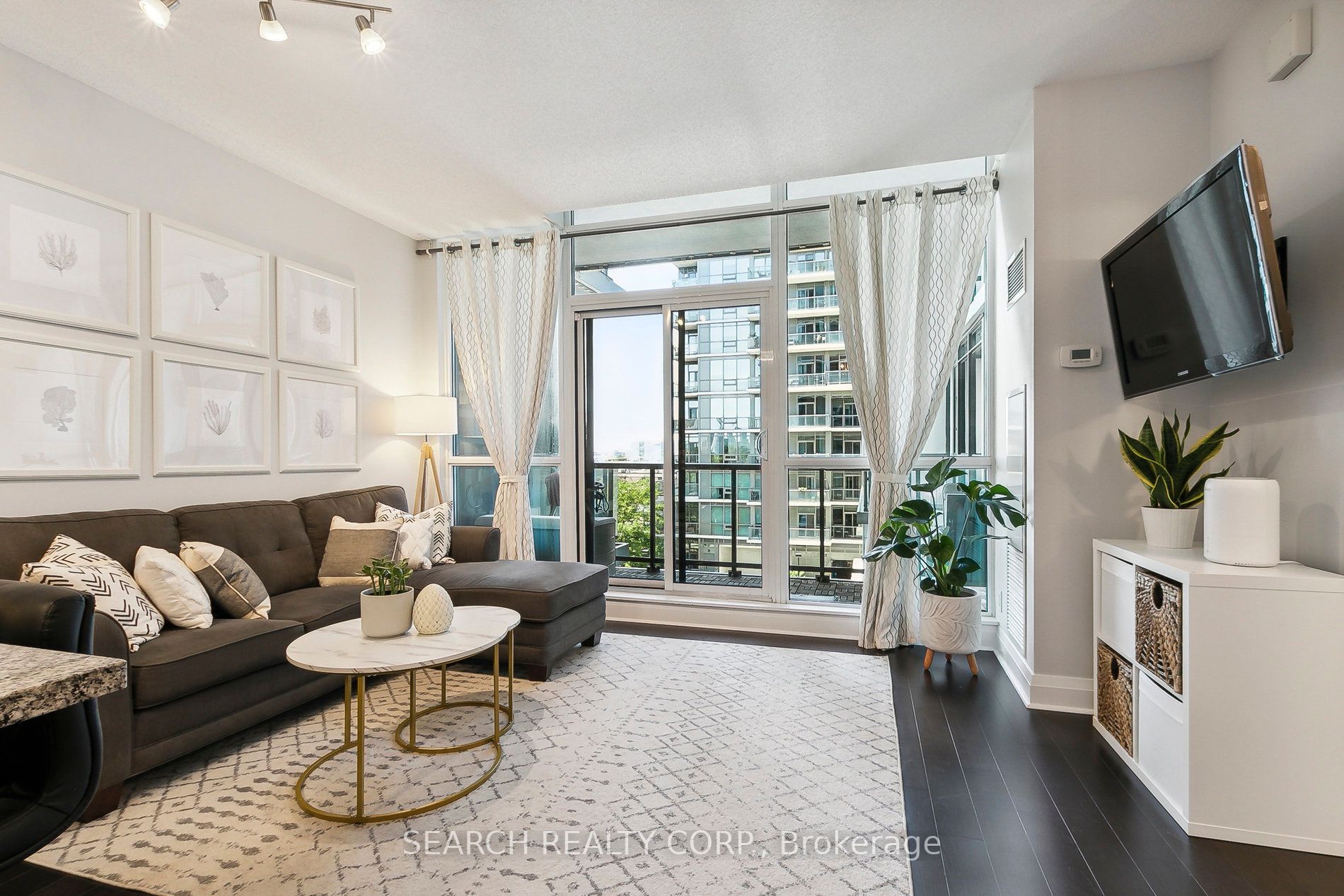 1185 The Queensway, #427