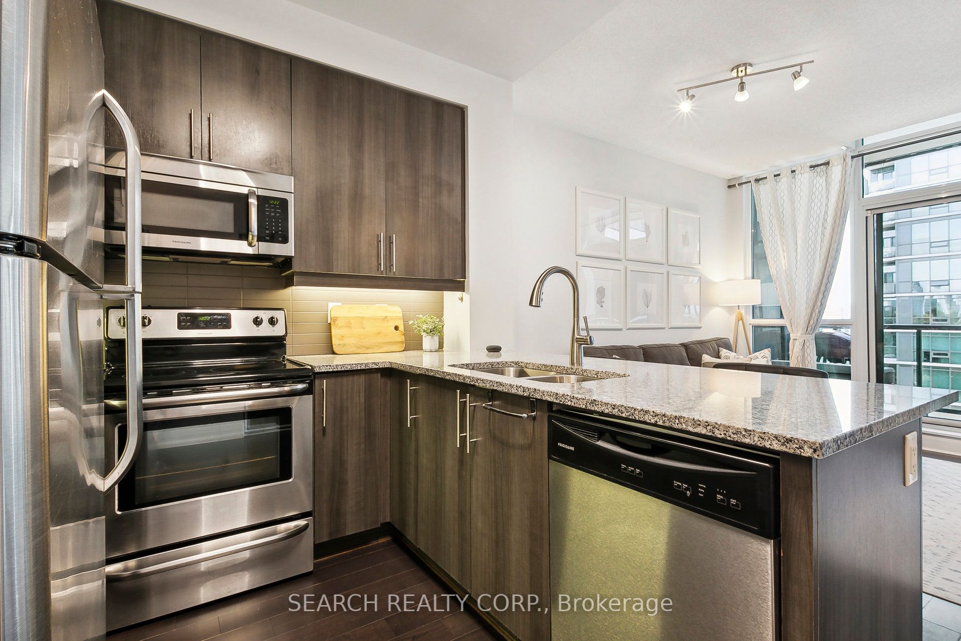 1185 The Queensway, #427