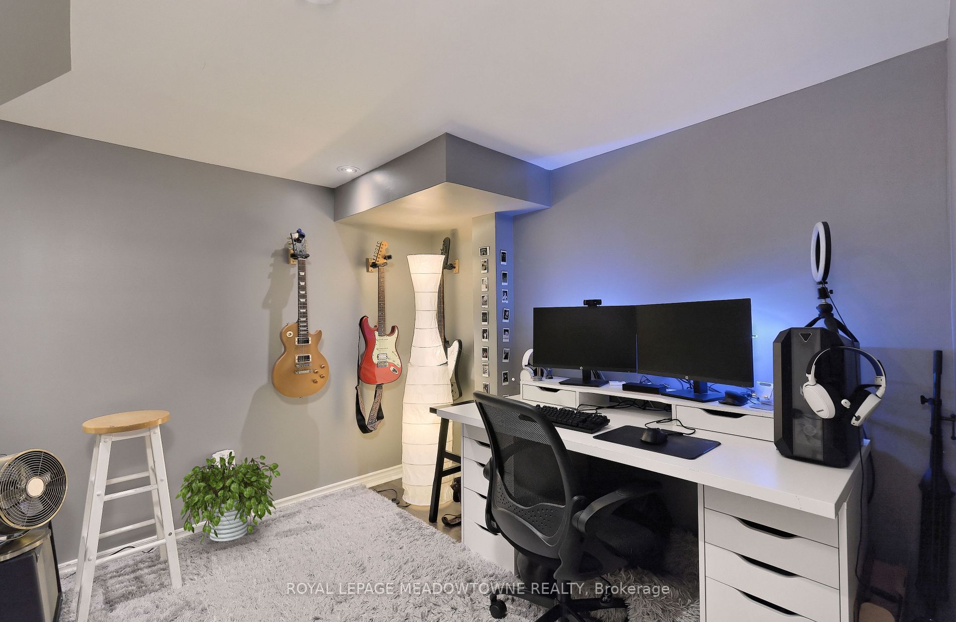 209 Cresthaven Rd
