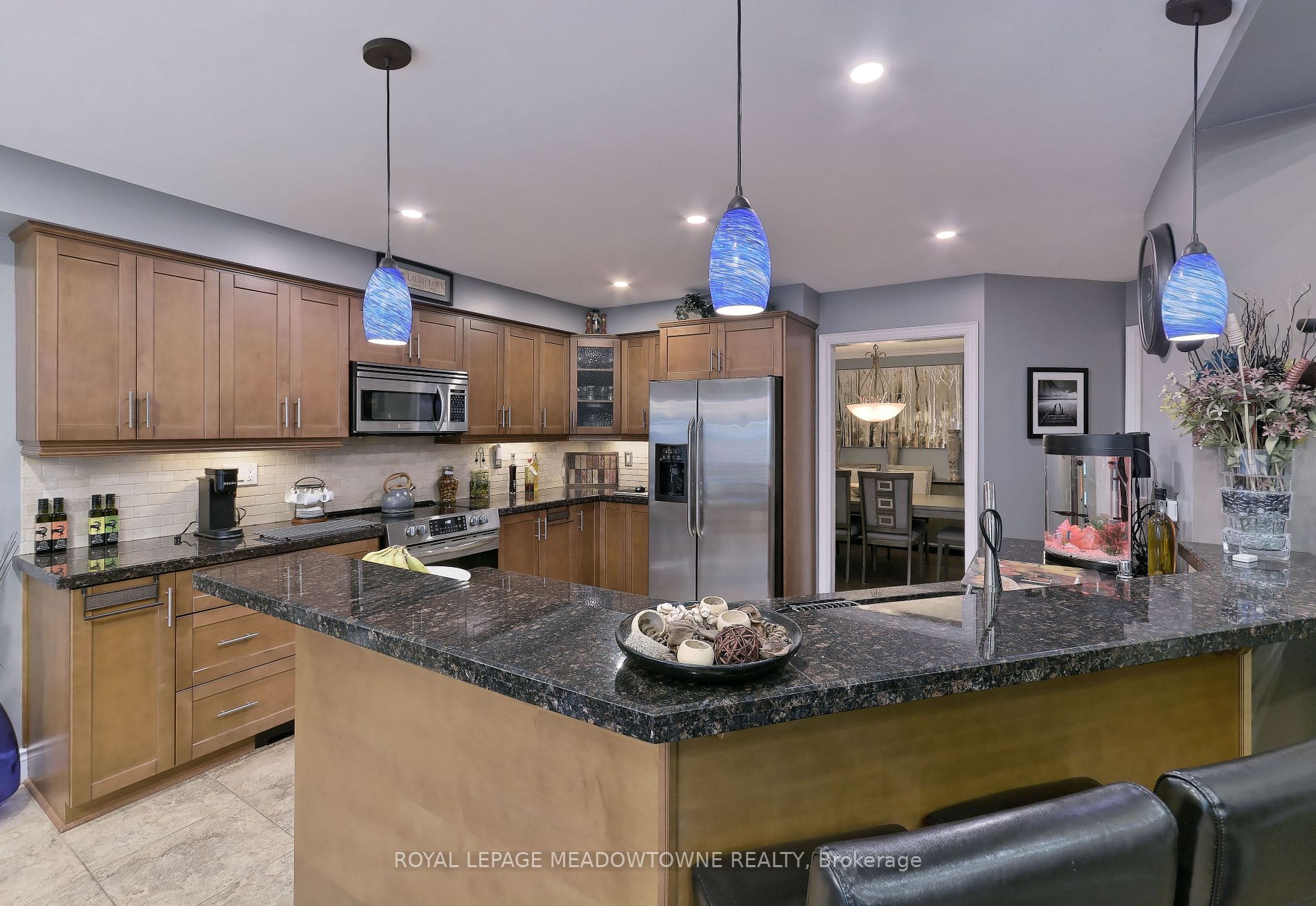 209 Cresthaven Rd