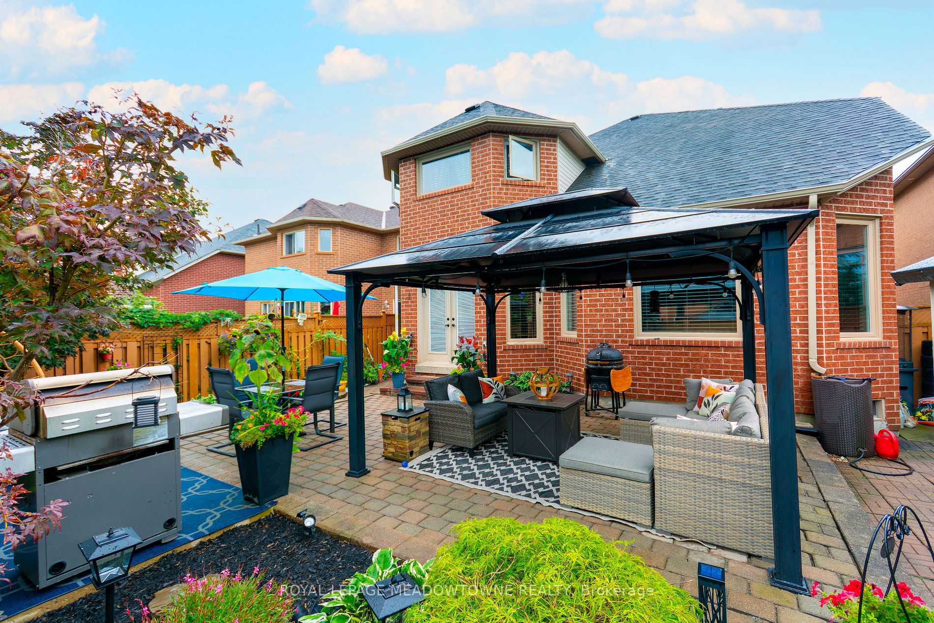 209 Cresthaven Rd