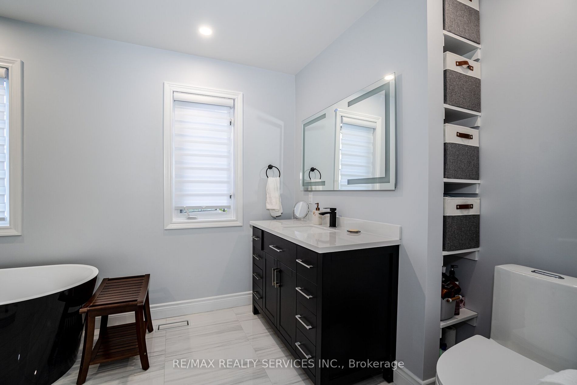 6 Courtsfield Cres