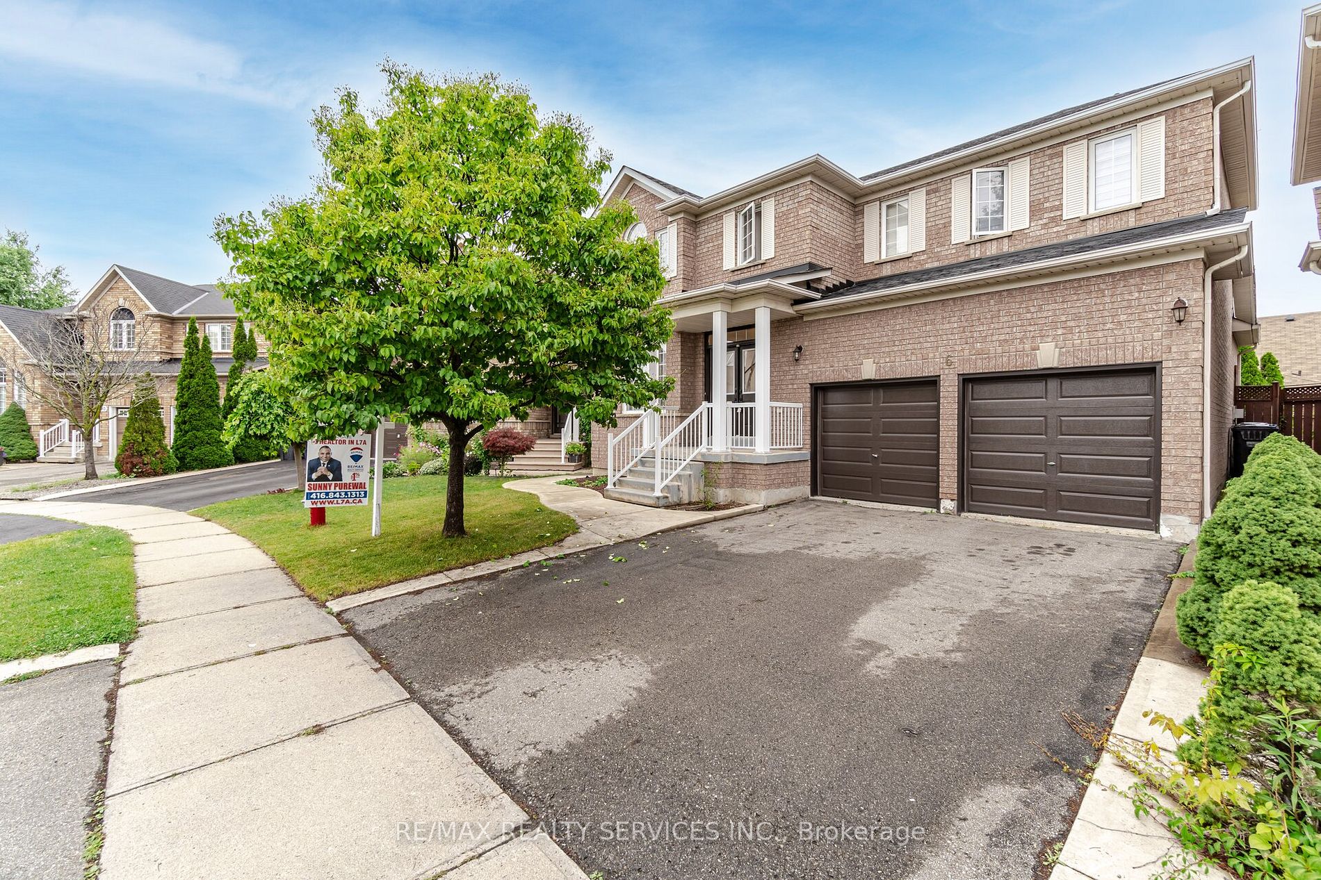 6 Courtsfield Cres