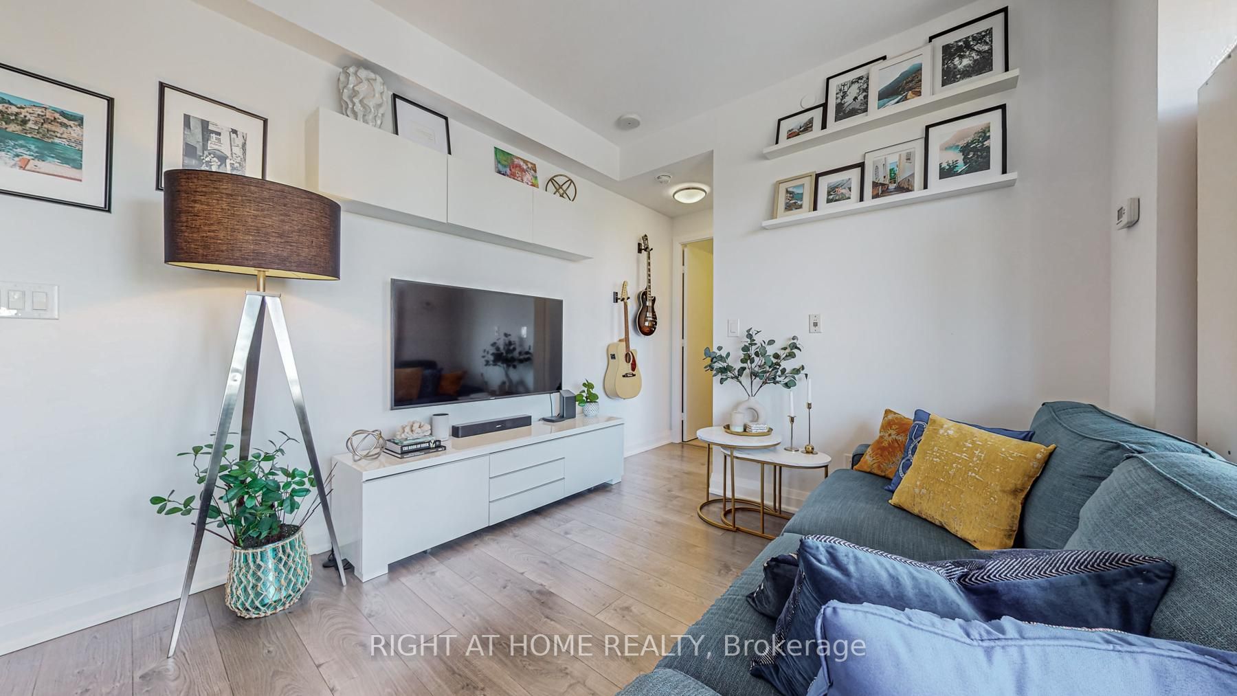 36 Park Lawn Rd, #1308