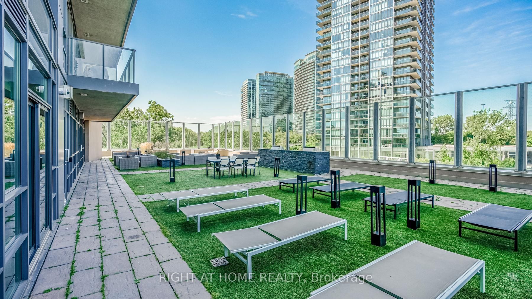 36 Park Lawn Rd, #1308