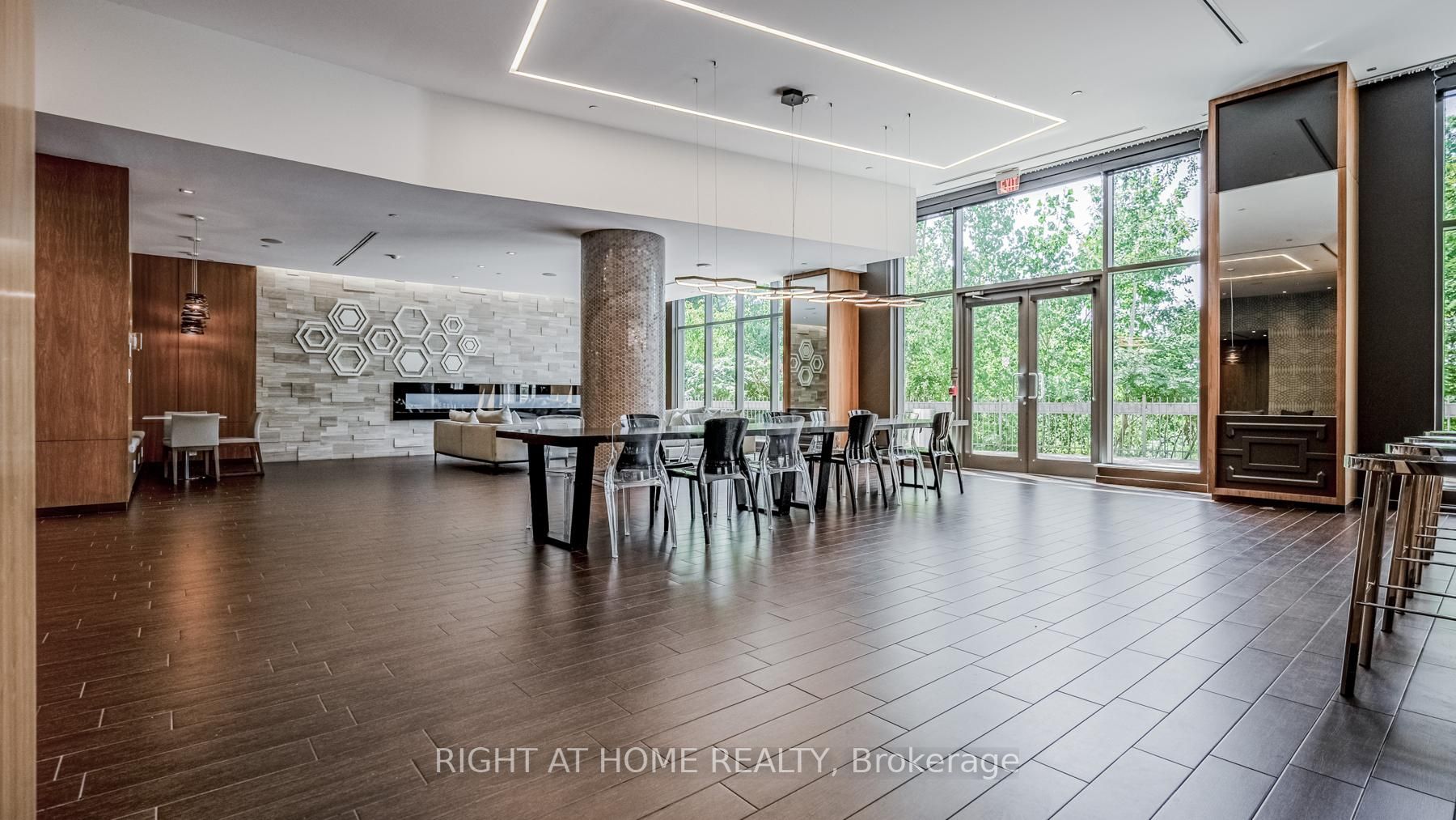 36 Park Lawn Rd, #1308