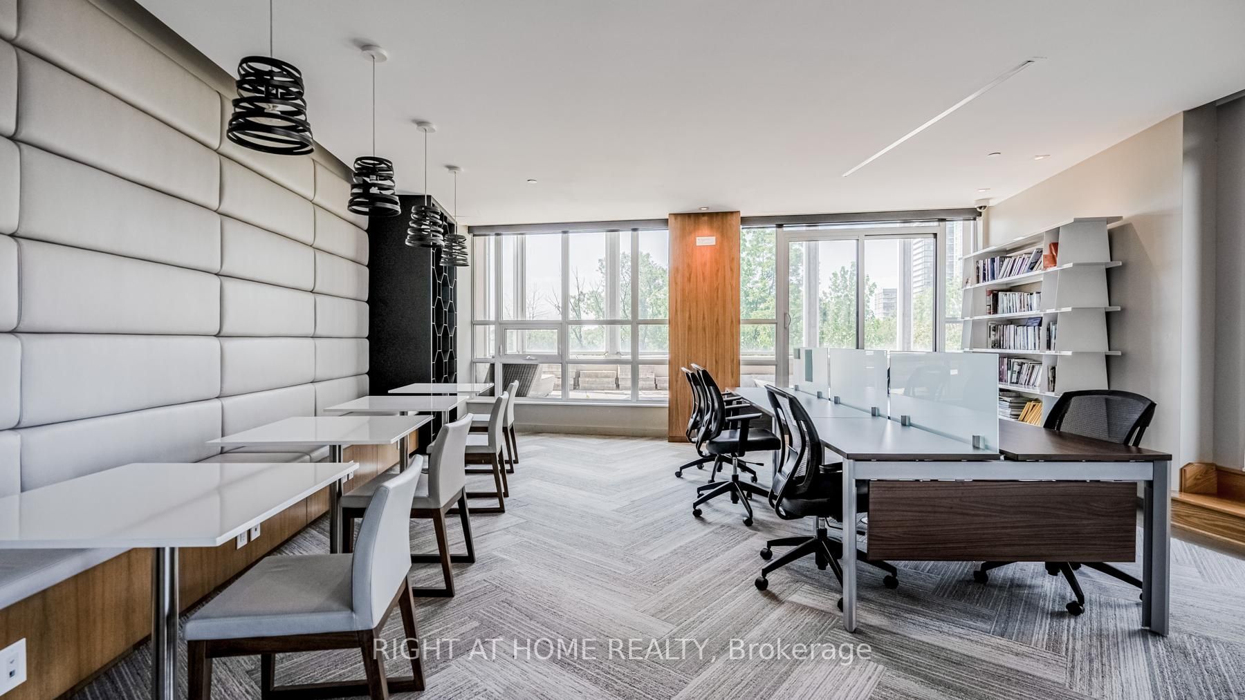 36 Park Lawn Rd, #1308