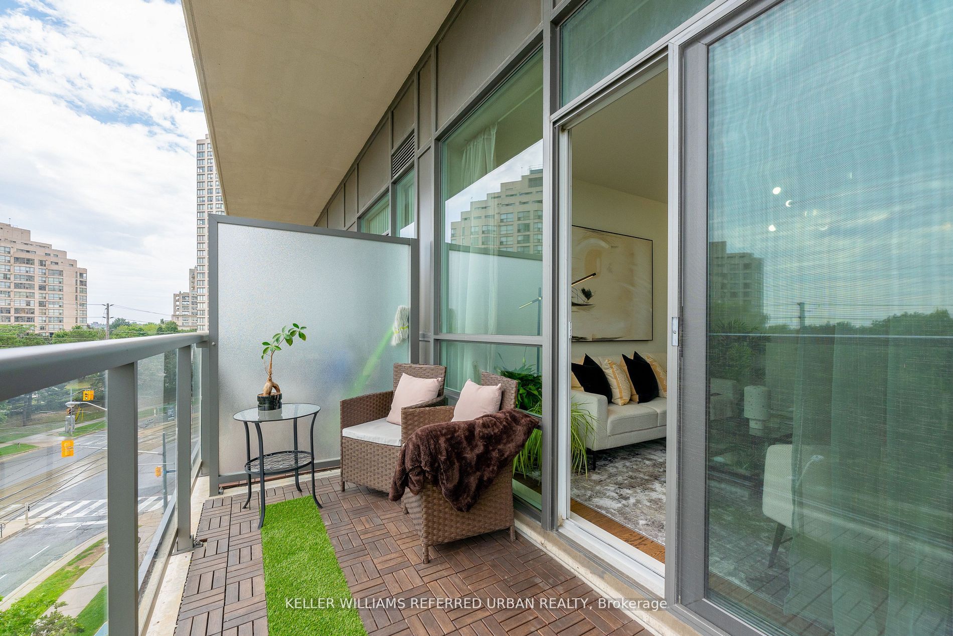 2240 Lake Shore Blvd W, #315