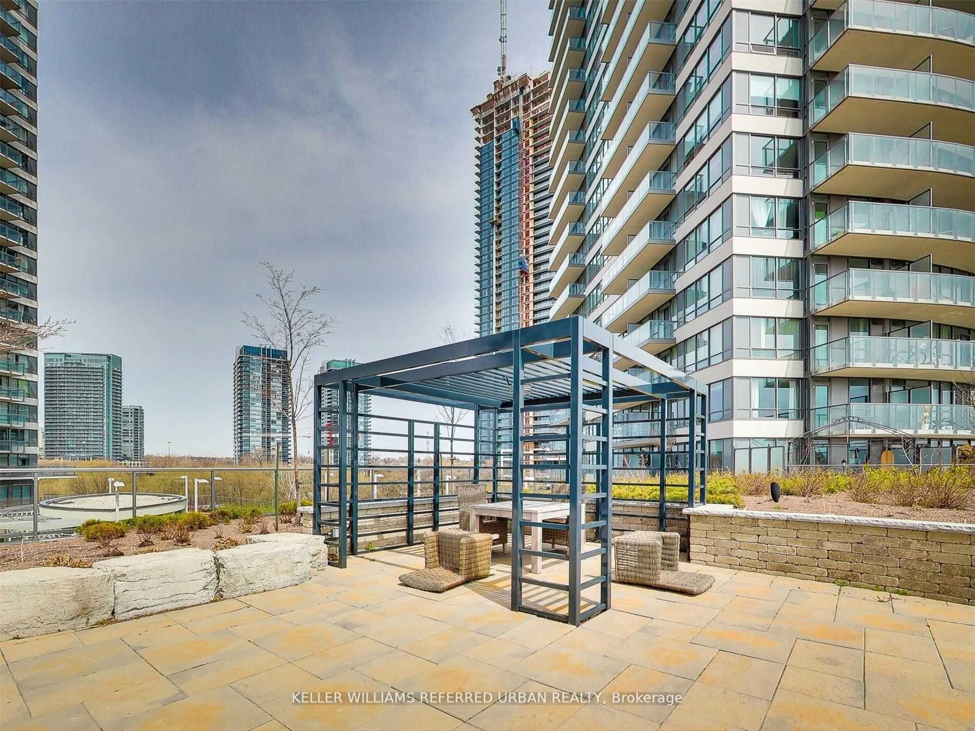 2240 Lake Shore Blvd W, #315
