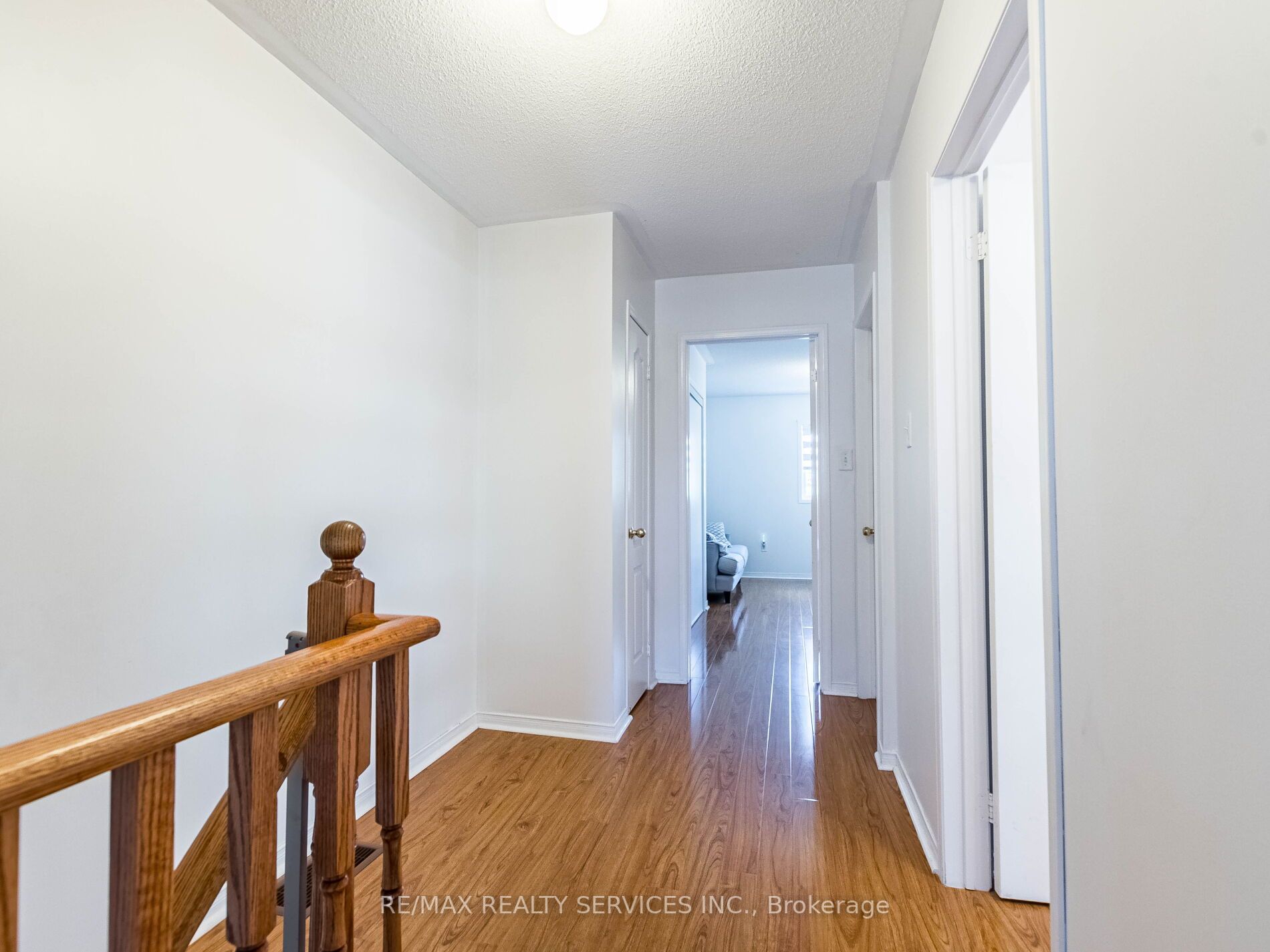 28 Plum Hollow Crt