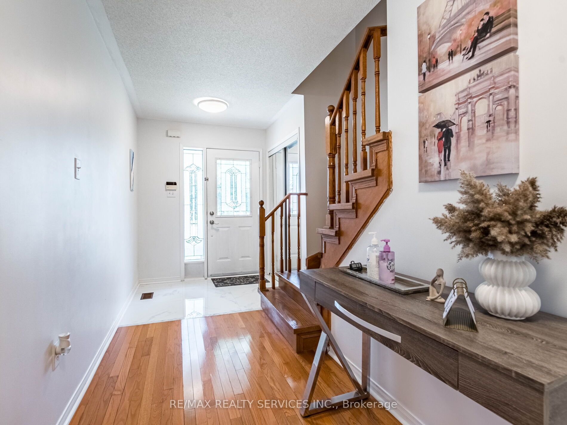 28 Plum Hollow Crt