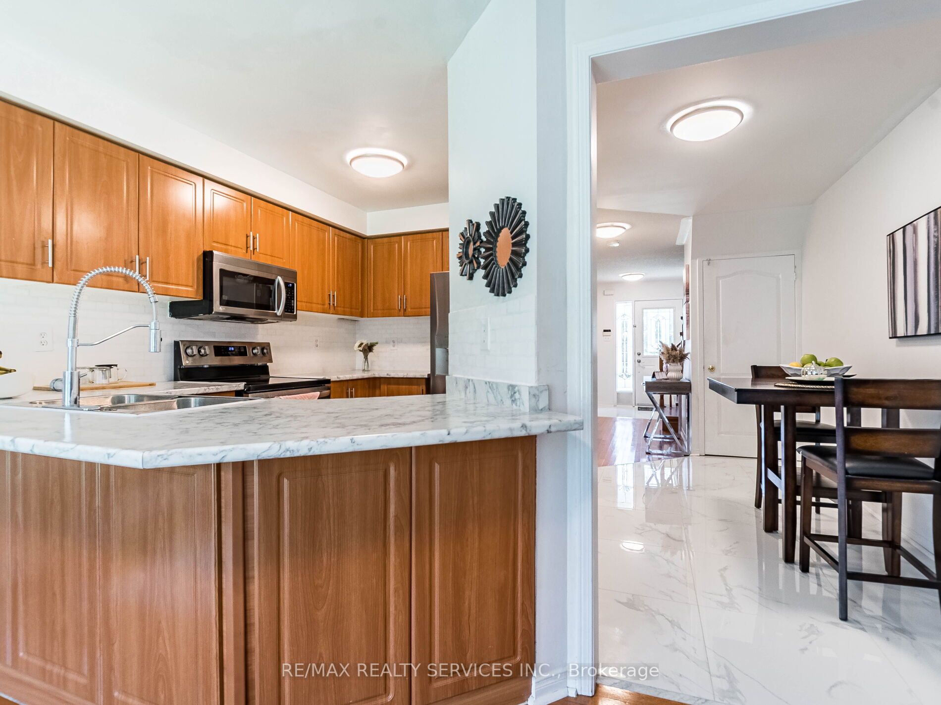 28 Plum Hollow Crt