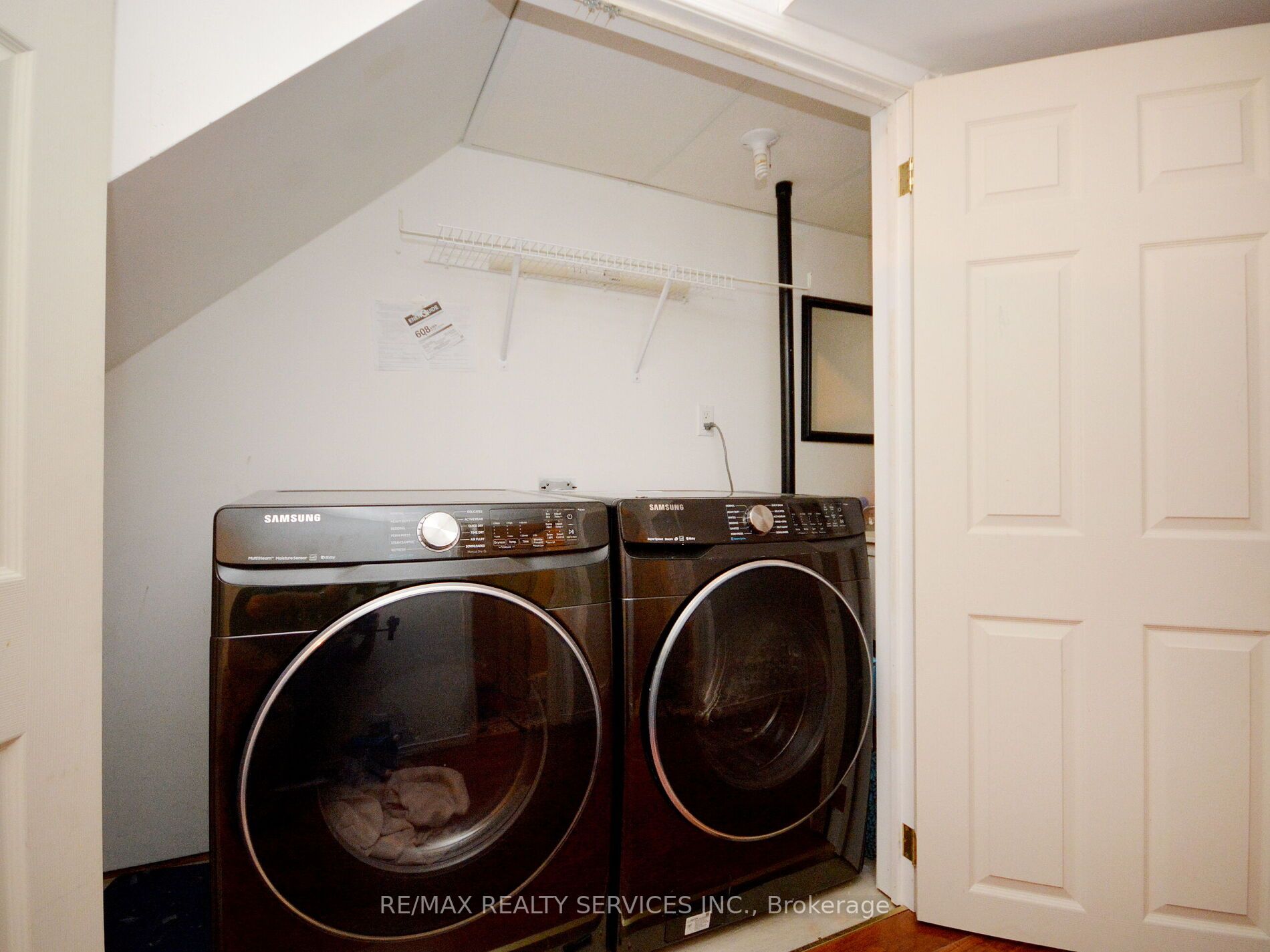 28 Plum Hollow Crt
