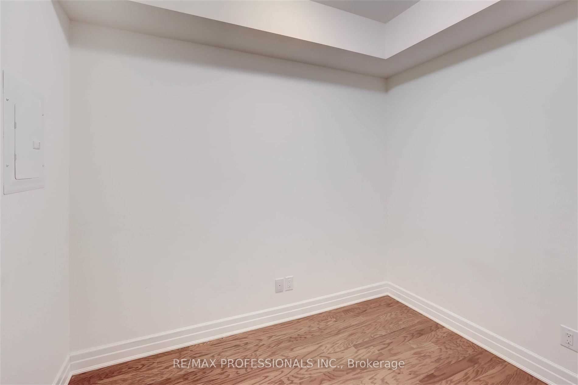 2300 Upper Middle Rd W, #228