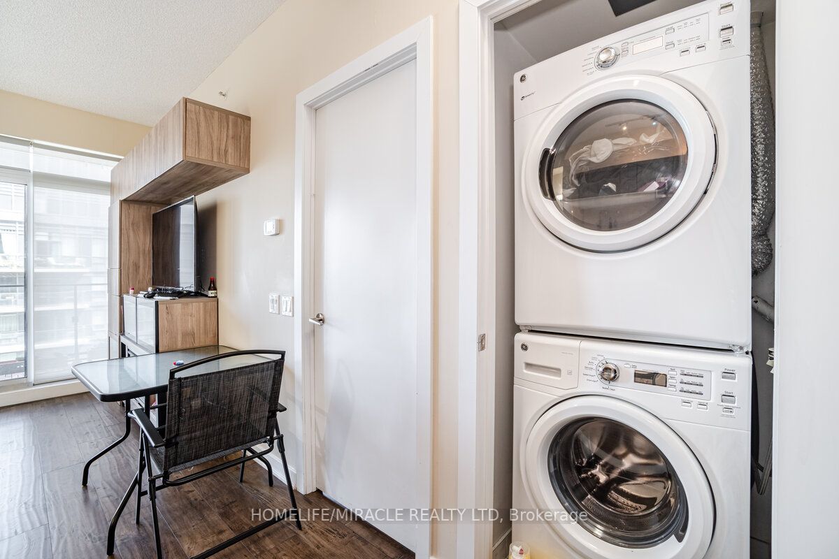 2220 Lake Shore Blvd W, #4208