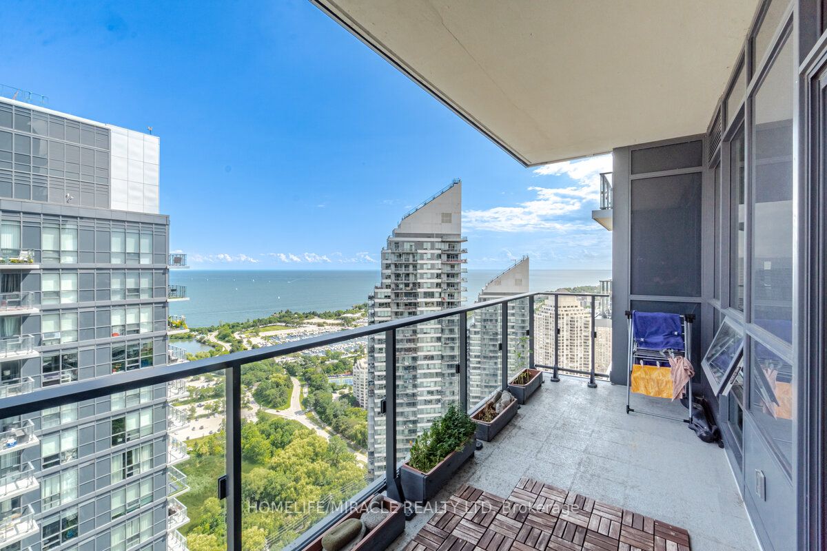 2220 Lake Shore Blvd W, #4208