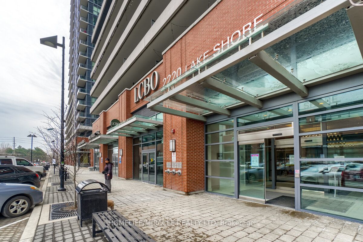 2220 Lake Shore Blvd W, #4208