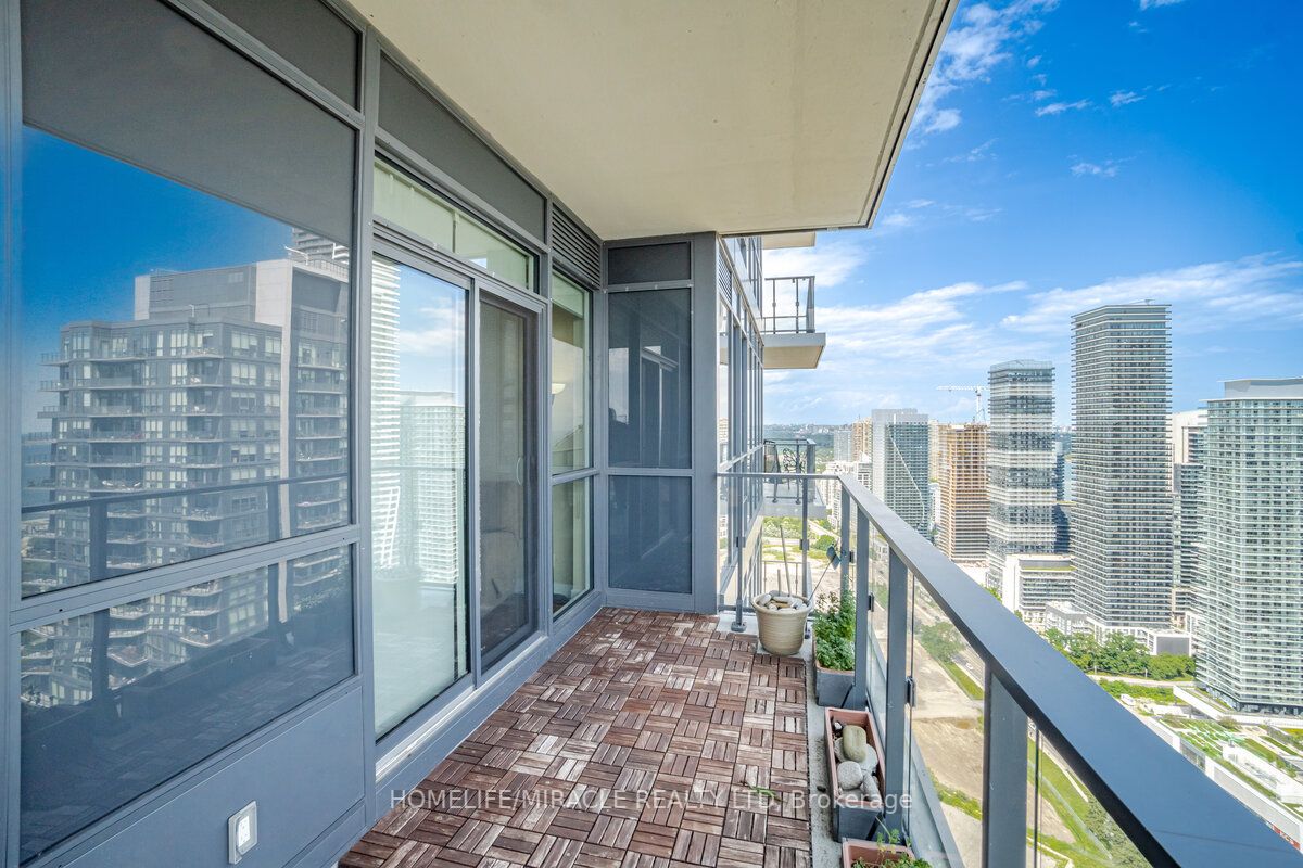 2220 Lake Shore Blvd W, #4208
