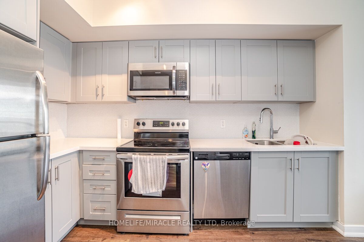 2220 Lake Shore Blvd W, #4208