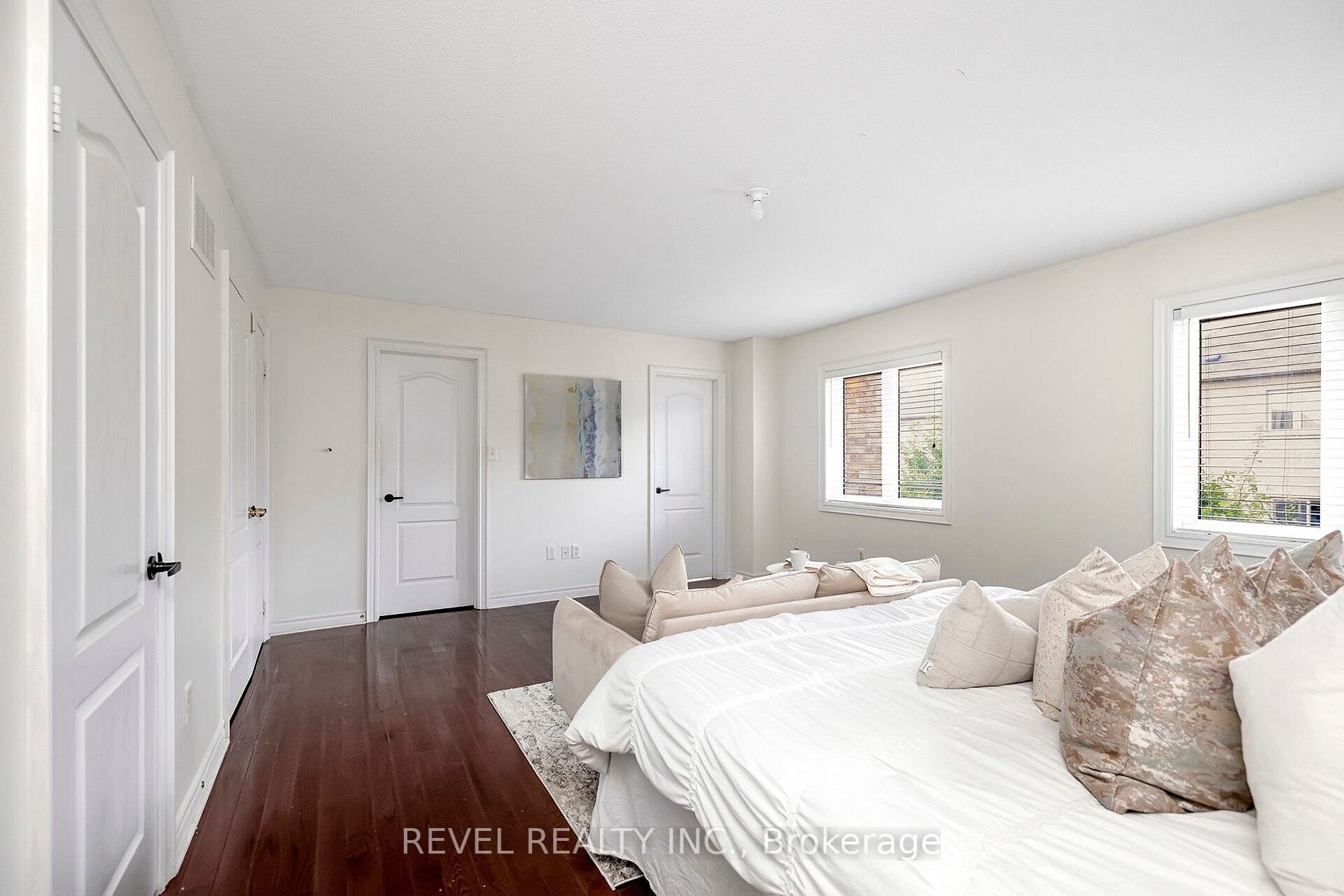 18 Iverson Dr