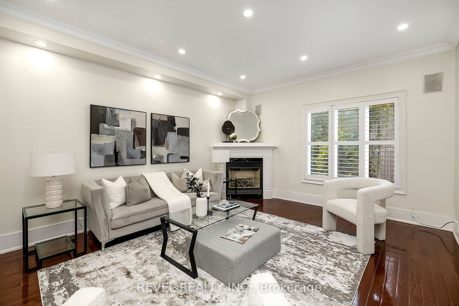 18 Iverson Dr
