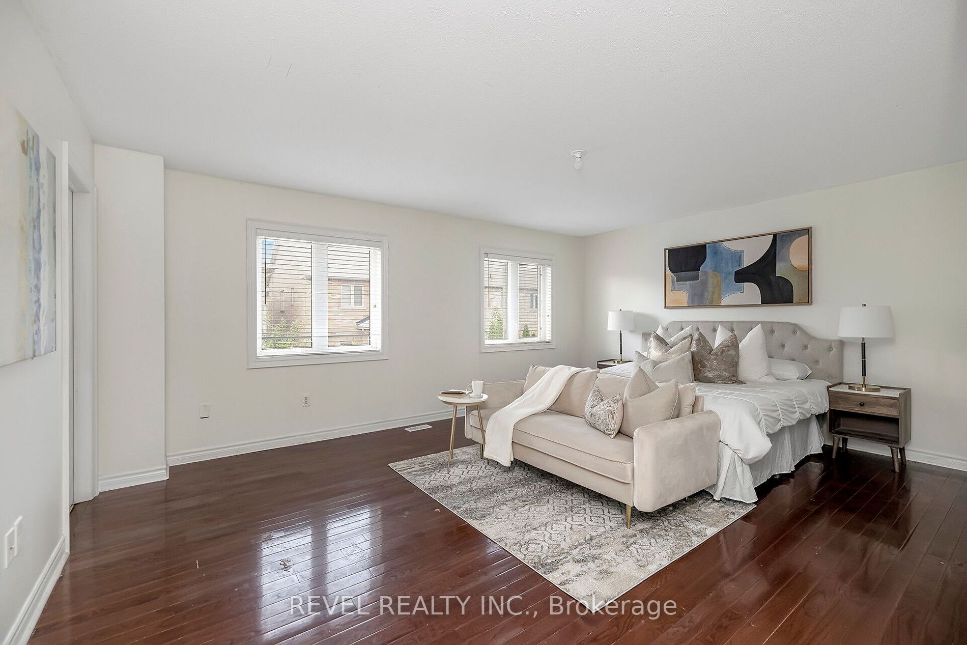 18 Iverson Dr