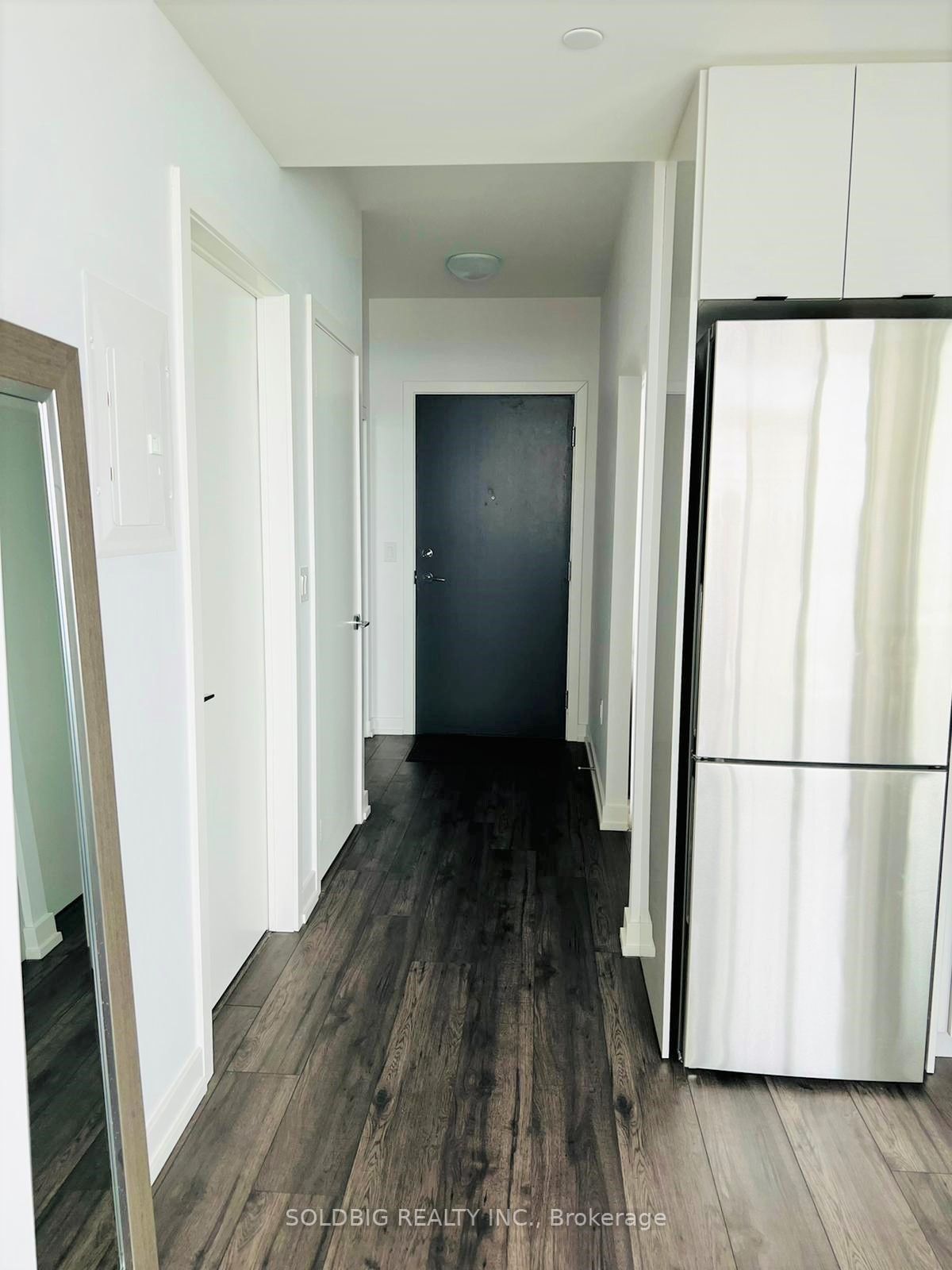 10 De Boers Dr, #1305