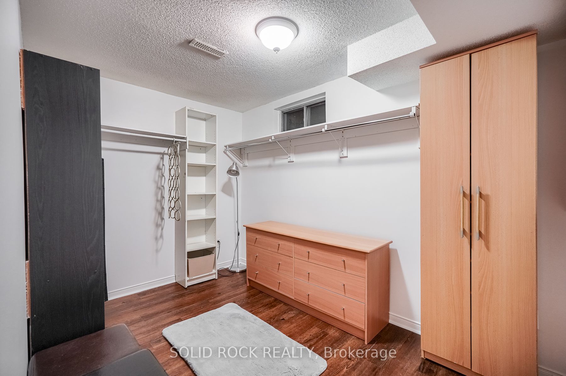 3036 Plum Tree Crt