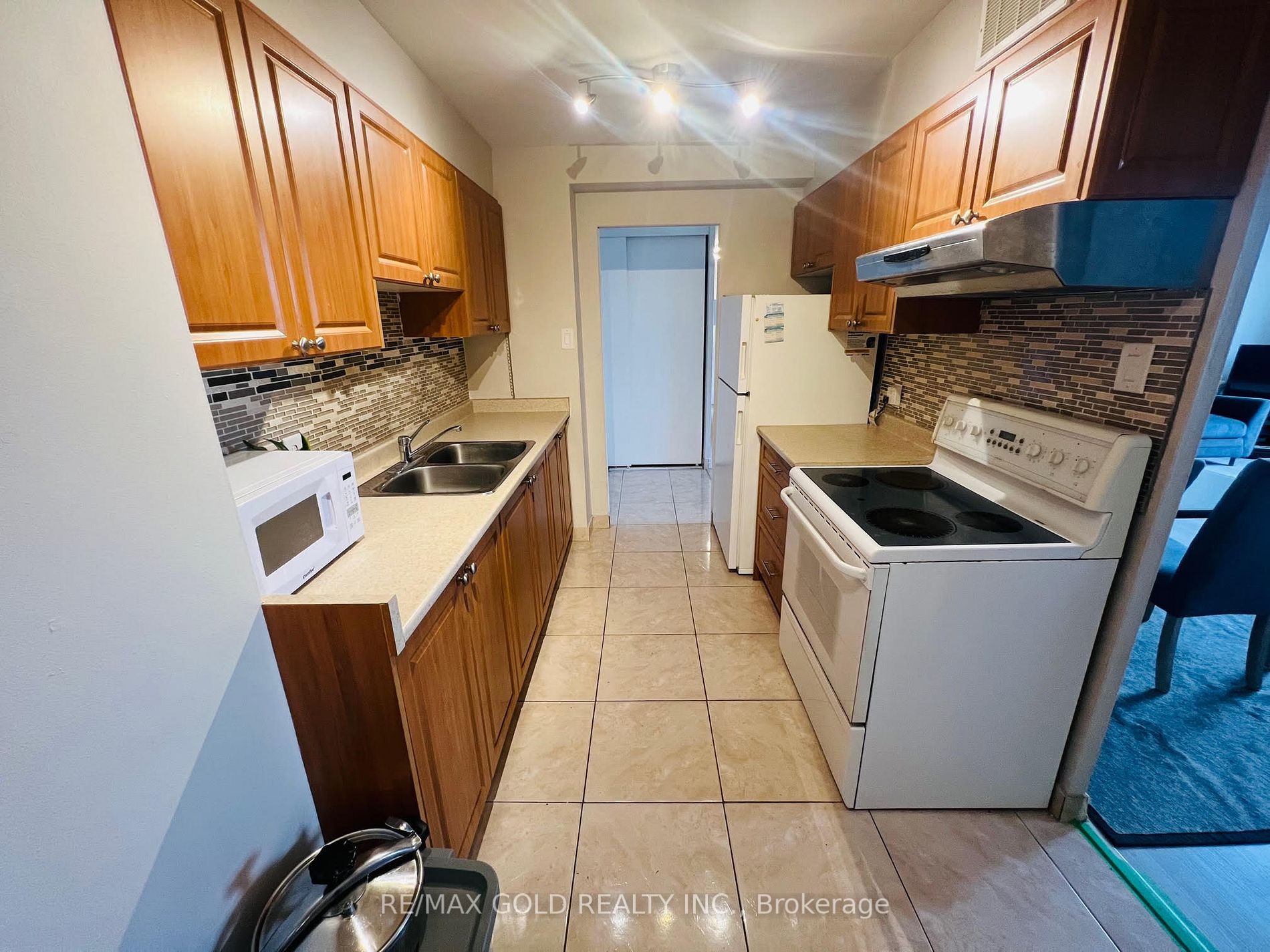 2835 Islington Ave, #515