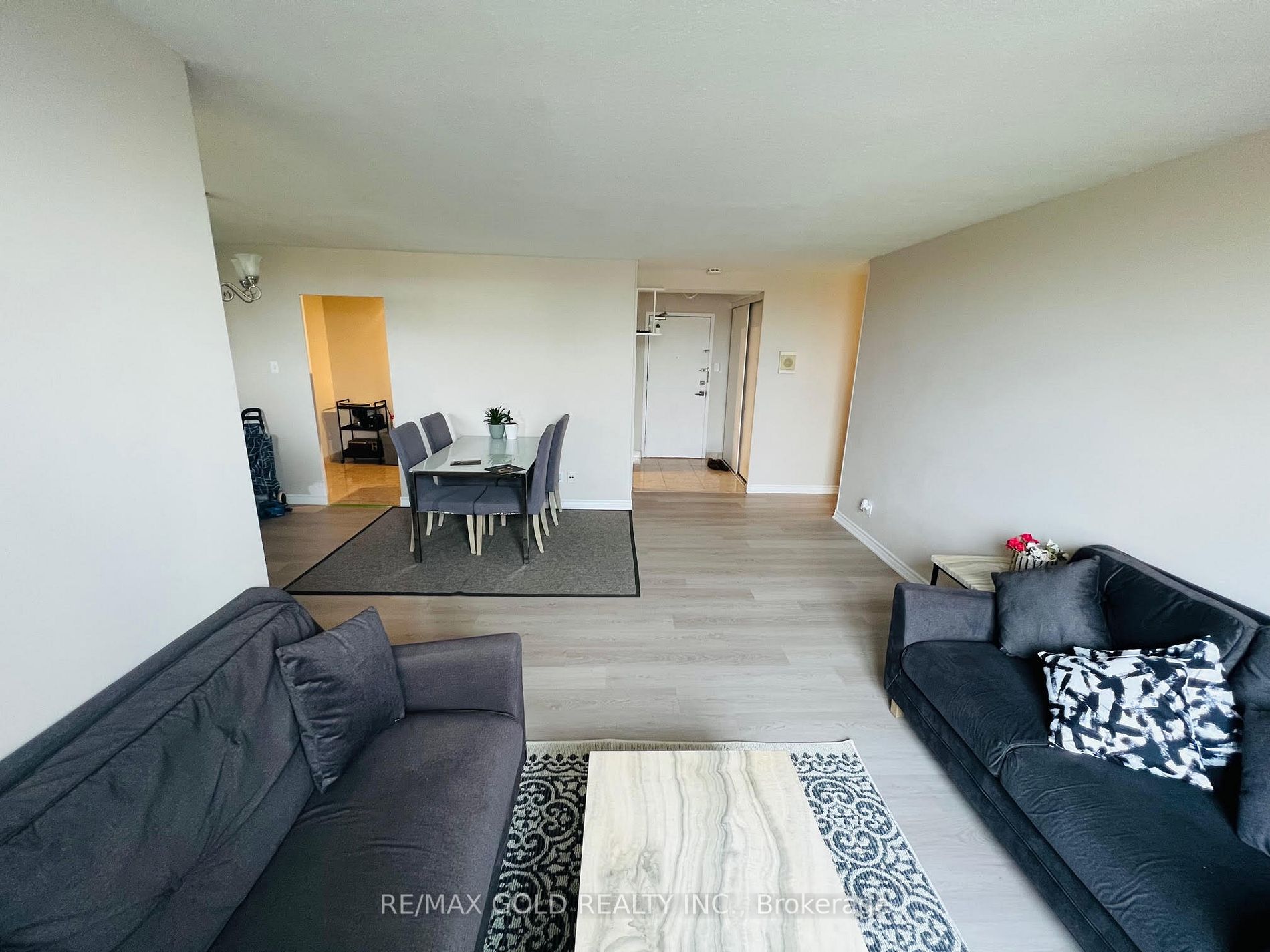 2835 Islington Ave, #515