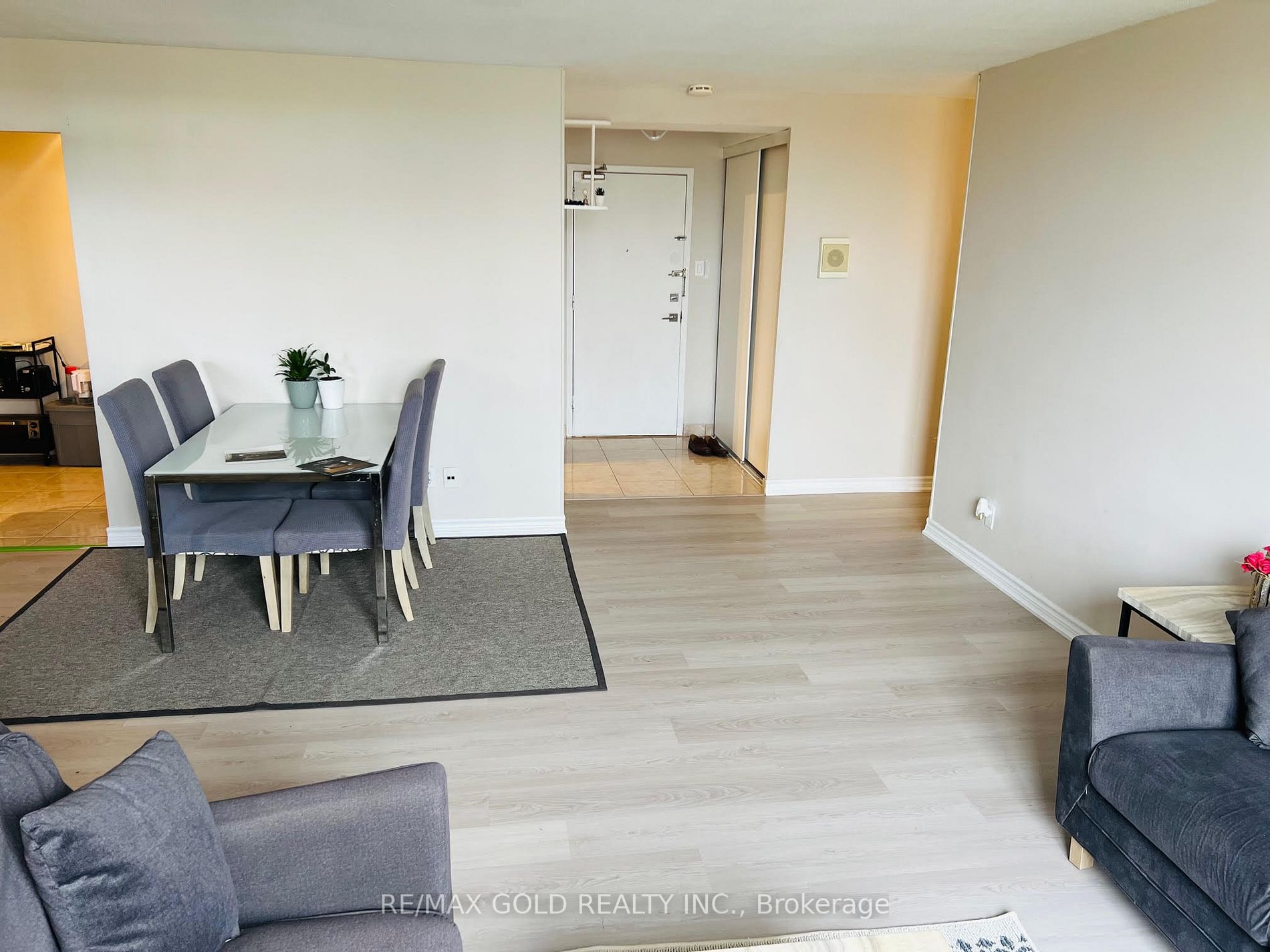 2835 Islington Ave, #515