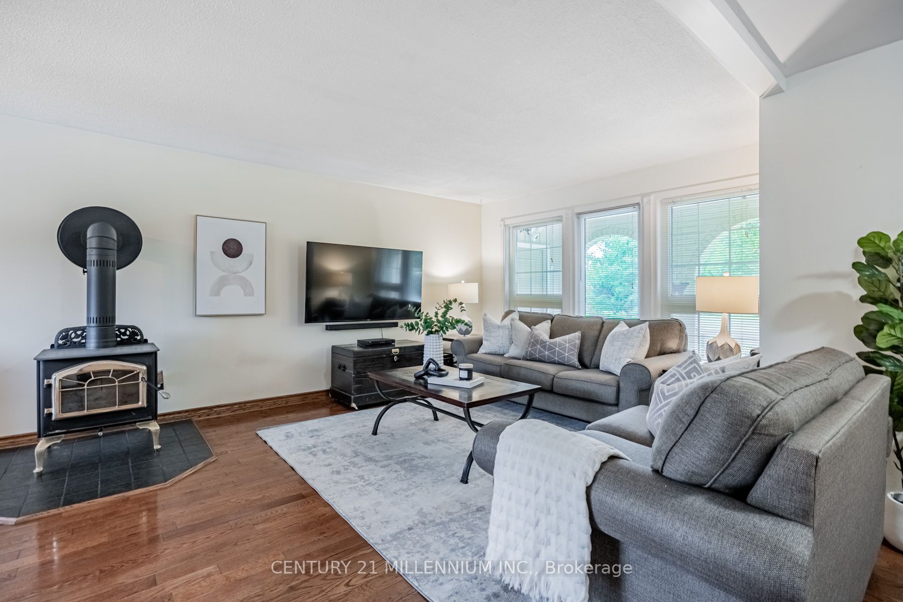 4 Birchview Drive