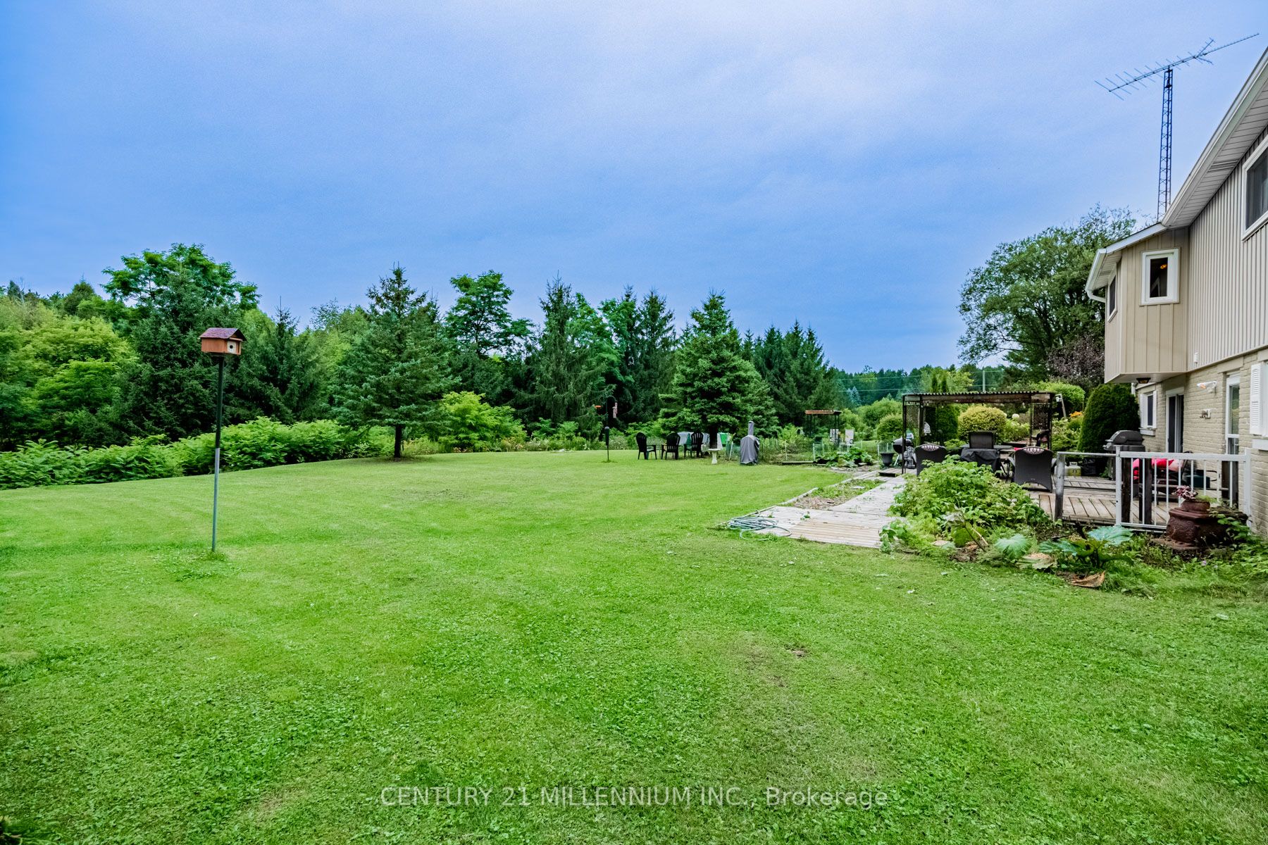 4 Birchview Drive