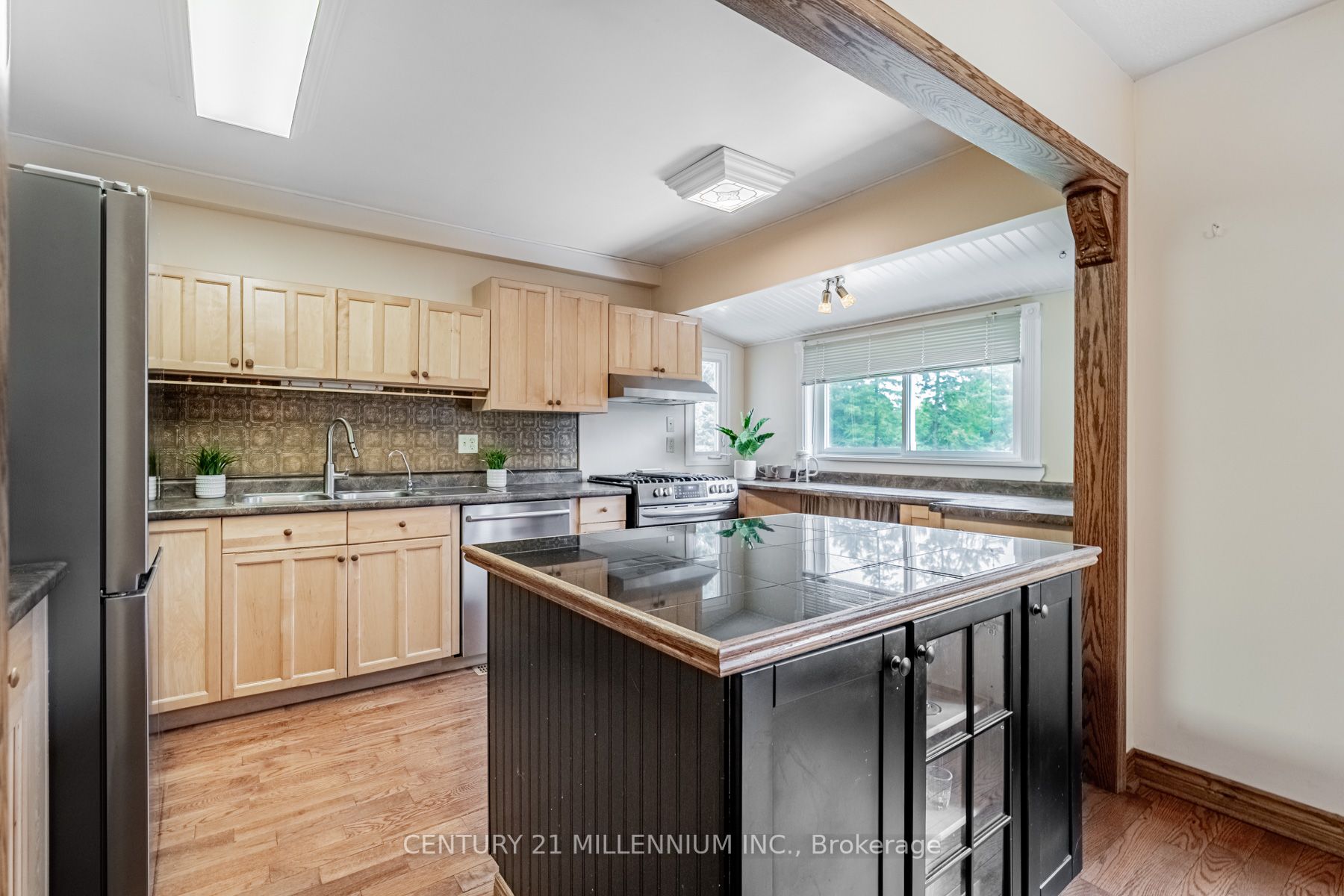 4 Birchview Drive