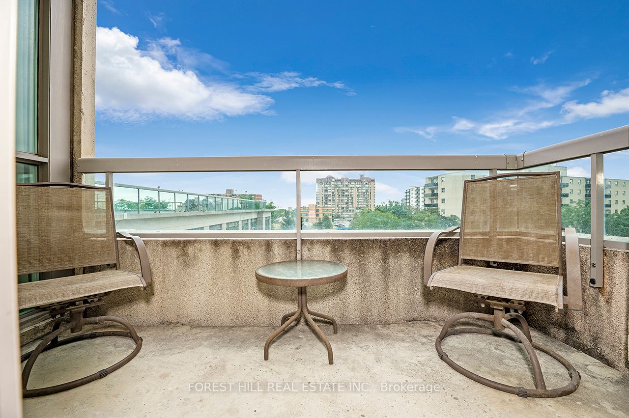3504 Hurontario St, #505