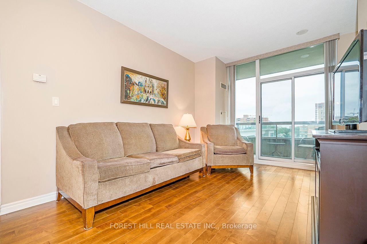 3504 Hurontario St, #505