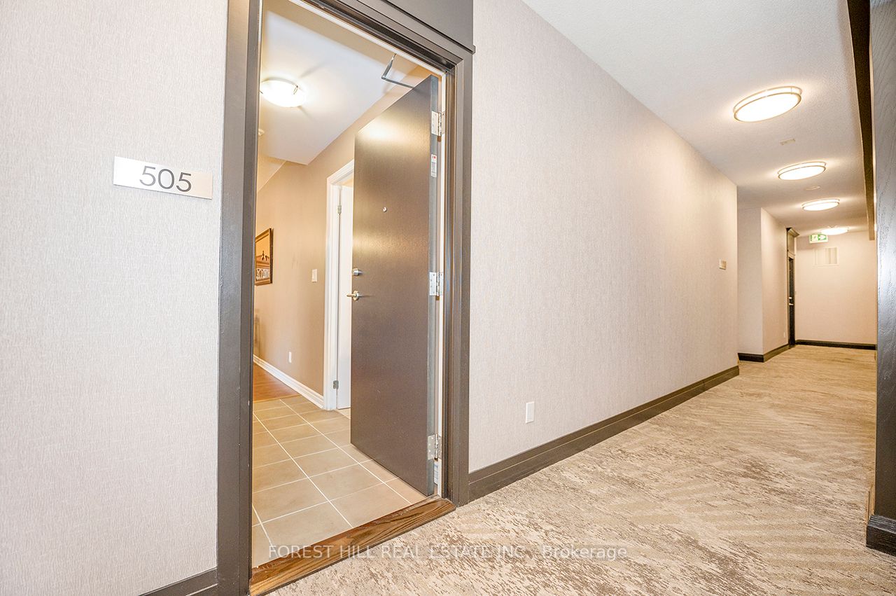 3504 Hurontario St, #505