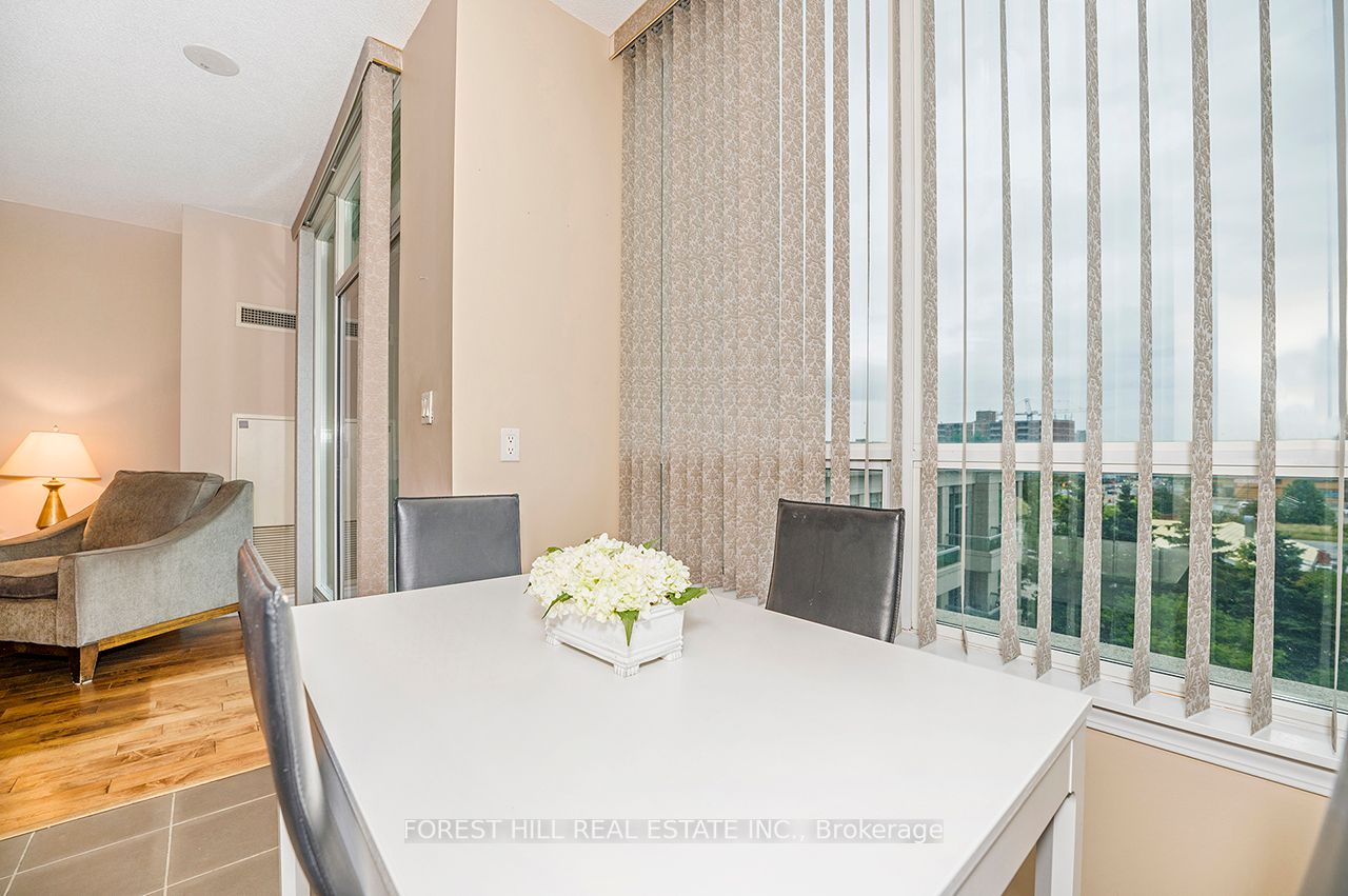3504 Hurontario St, #505