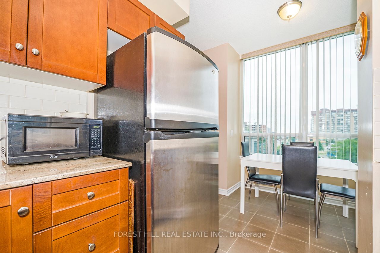 3504 Hurontario St, #505