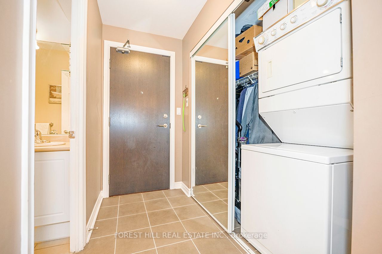 3504 Hurontario St, #505