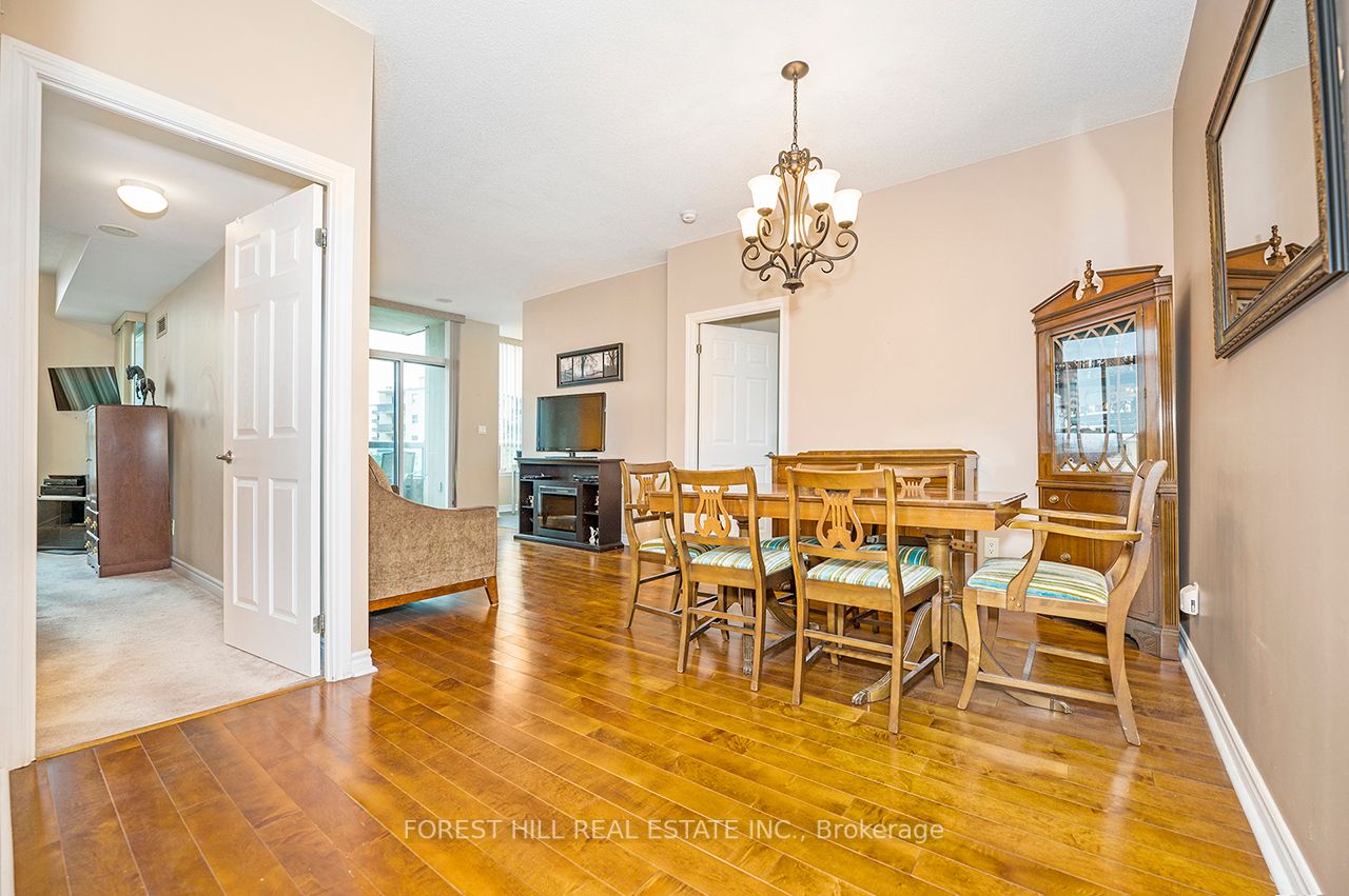 3504 Hurontario St, #505