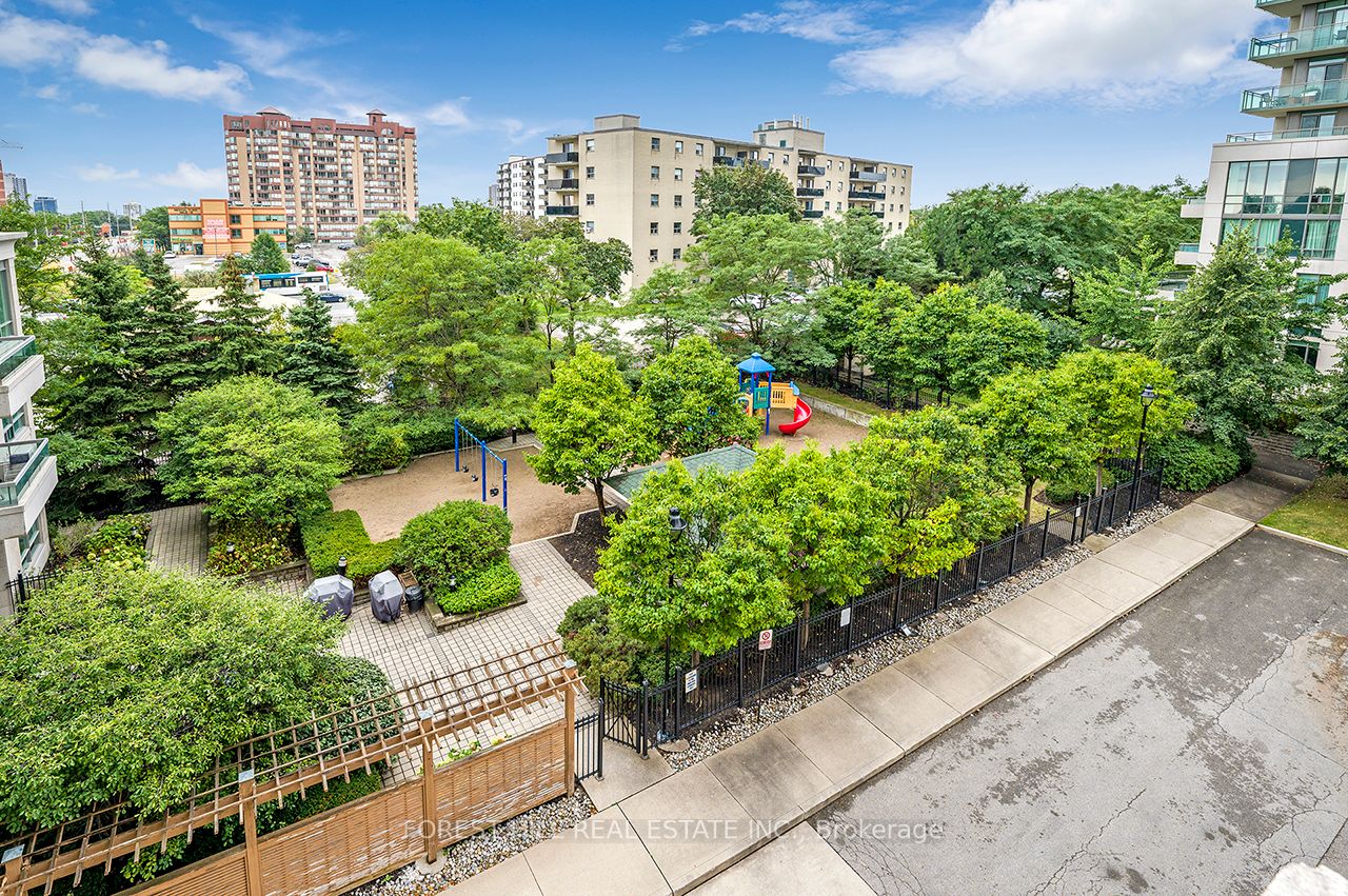 3504 Hurontario St, #505