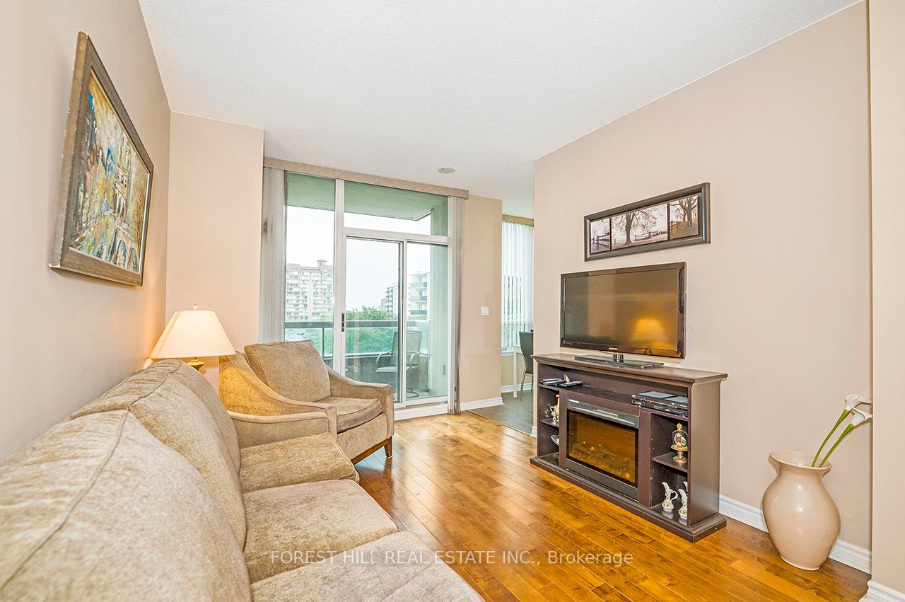 3504 Hurontario St, #505