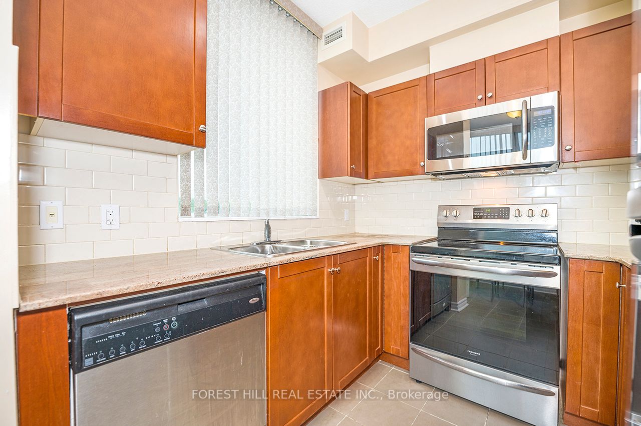 3504 Hurontario St, #505