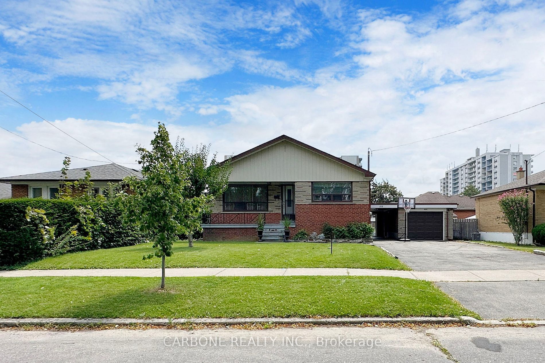 105 Hallsport Crescent