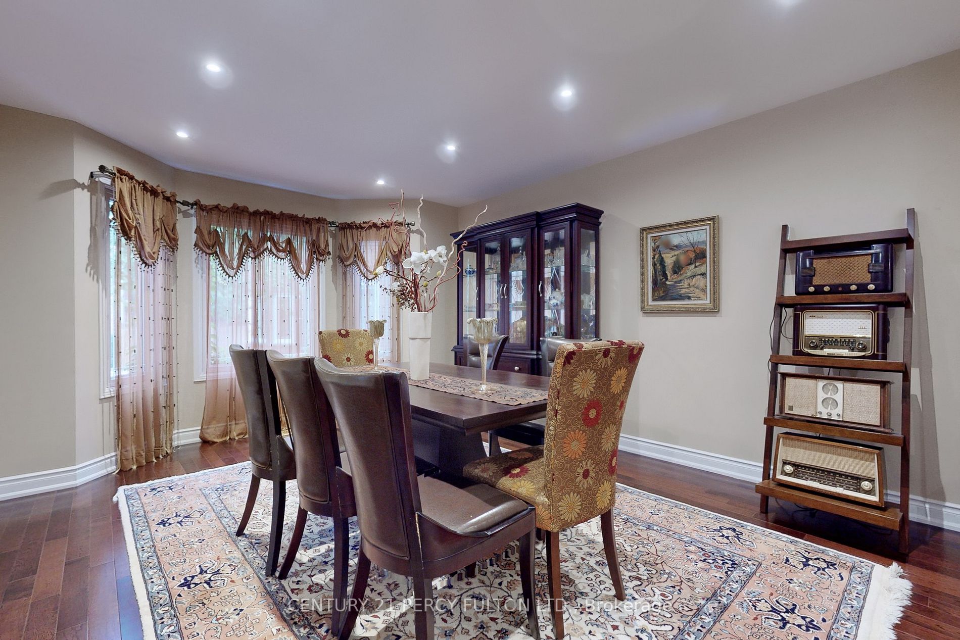 6576 Mockingbird Lane