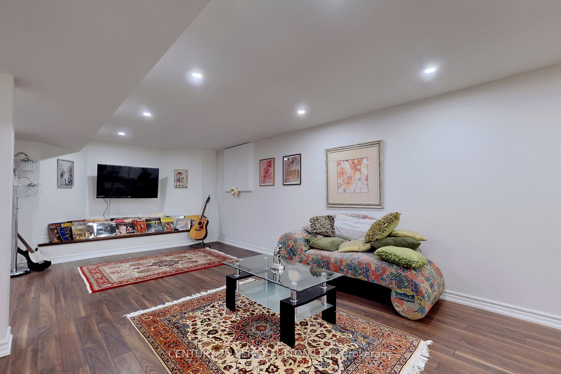 6576 Mockingbird Lane