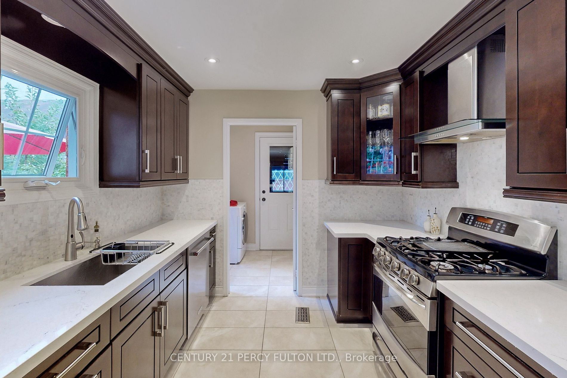 6576 Mockingbird Lane