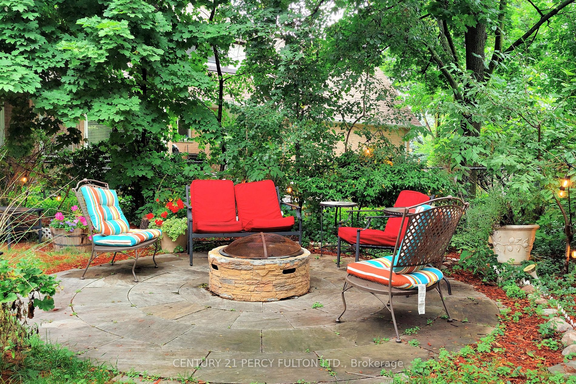 6576 Mockingbird Lane