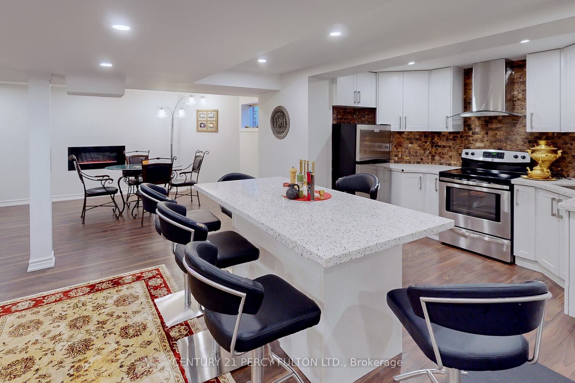 6576 Mockingbird Lane